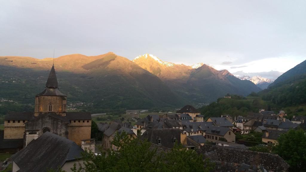 Les Rochers Saint-Savin  ภายนอก รูปภาพ